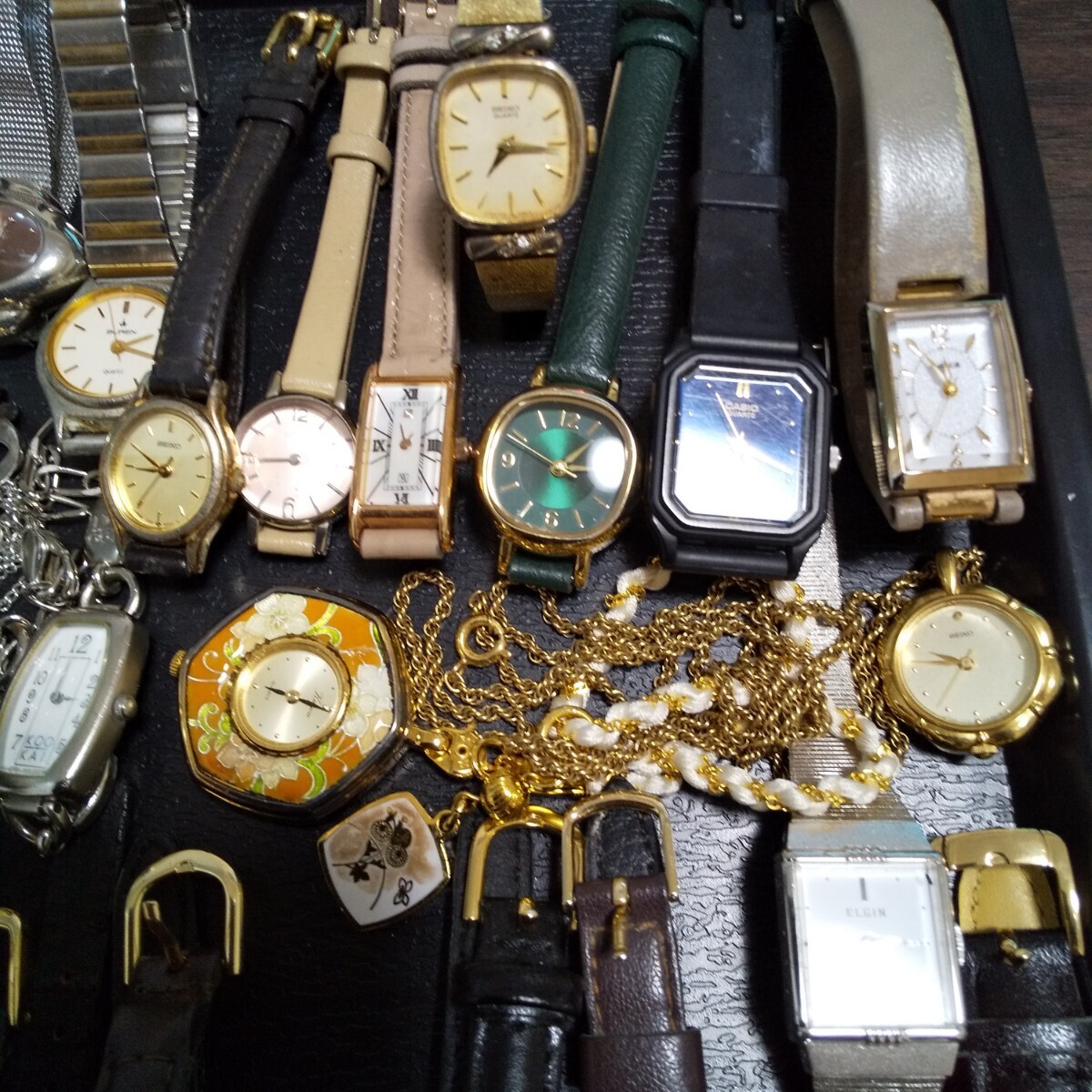 腕時計まとめて SEIKO CITIZEN CASIO ALBA ELGIN AUREOLE courreges ANNE KLEINなどレディース腕時計 ペンダントウォッチ含む合計50個 の画像5