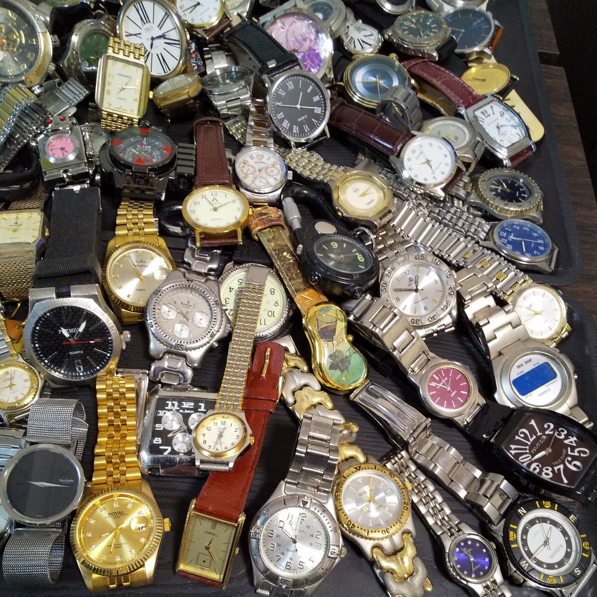 腕時計まとめて メンズ腕時計 レディース腕時計 合計250個 総重量約14.5Kgジャンクの画像2