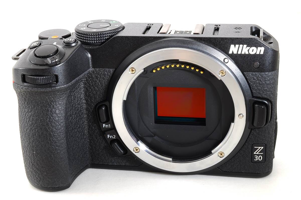 ★ほぼ新品★ Nikon ニコン ミラーレス一眼 Z30 ボディ ★ショット数 1035回の画像2