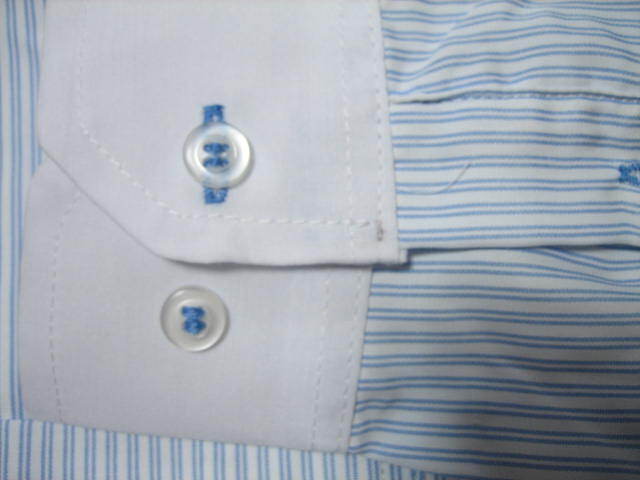 即決新品 / クレリック ボタンダウン / 長袖 ドレスシャツ / L 41-82 / 白&ライトブルー系ストライプ / 形態安定 / 送料無料 / 訳ありです2_左袖に小さな点の汚れ？があります。
