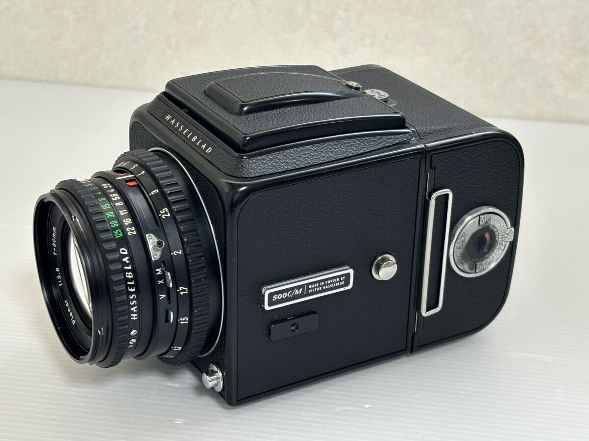 HASSELBLAD ハッセルブラッド 500C/M ブラック レンズ Carl Zeiss Planar 80mm 1:2.8 中判フィルムカメラ 純正ストラップ&フードの画像2