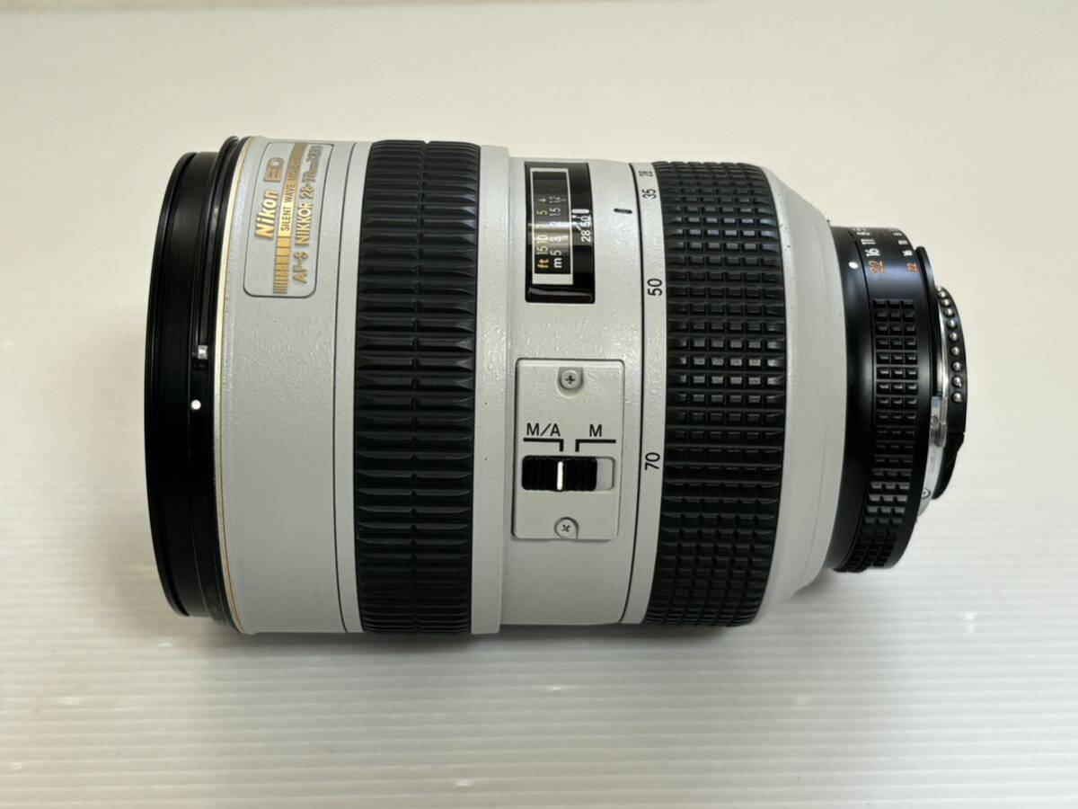 Nikon ニコン ED AF-S NIKKOR 28-70mm 1:2.8 D ライトグレー 一眼レフ カメラレンズの画像2