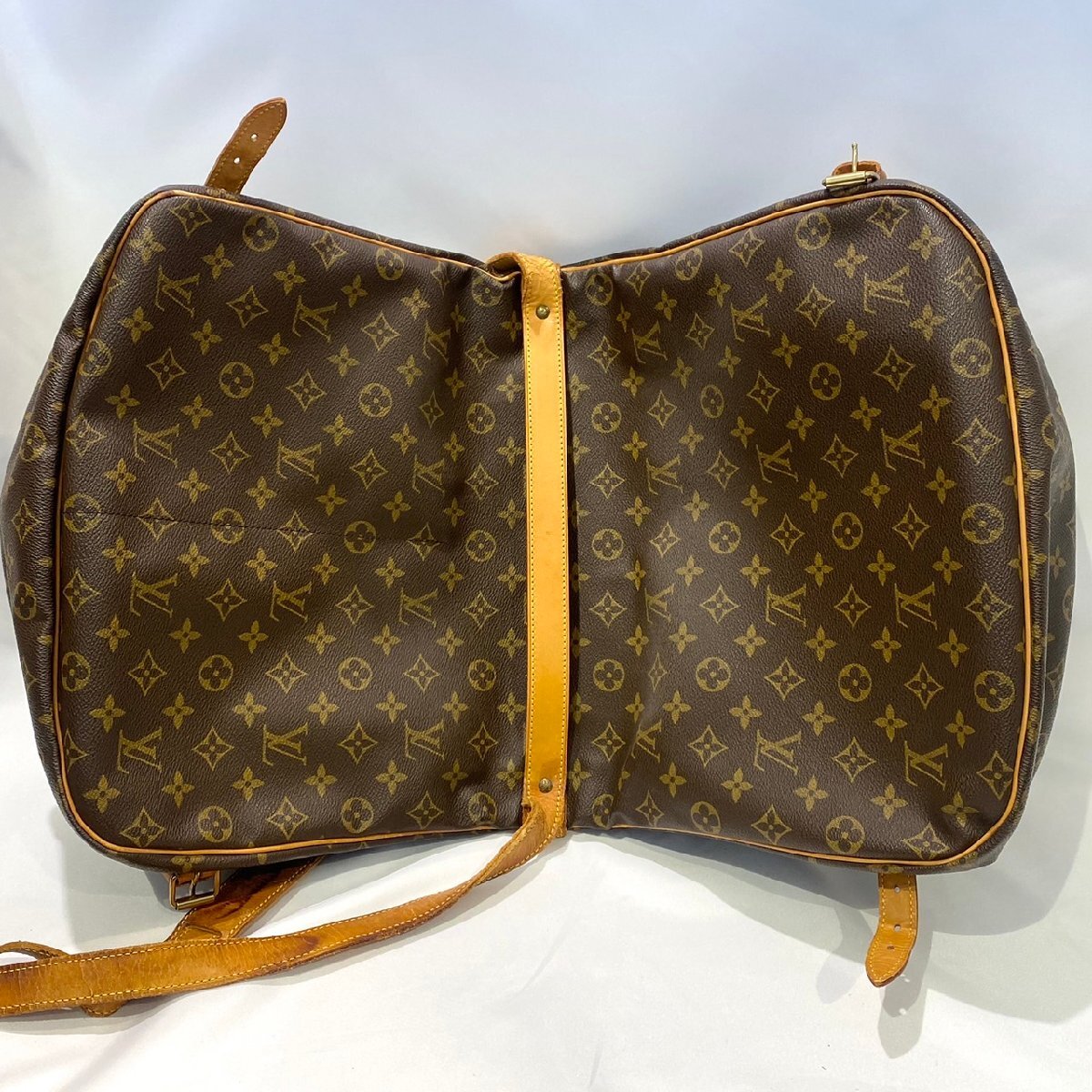 Louis Vuitton M42254 ルイヴィトン モノグラム ソミュール35 ショルダーバッグ 本体のみ 現状品お渡し 人気 斜め掛け 大容量 人気 S2543の画像6