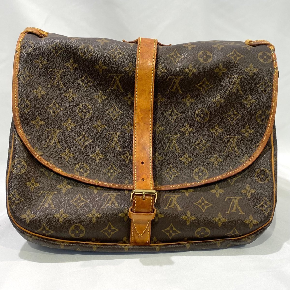 Louis Vuitton M42254 ルイヴィトン モノグラム ソミュール35 ショルダーバッグ 本体のみ 現状品お渡し 人気 斜め掛け 大容量 人気 S2543の画像2