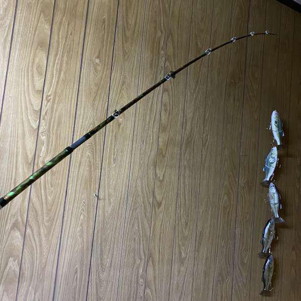 XH ベイトロッド 迷彩 ビッグベイト ナマズ ライギョ 約2.1m 釣竿の画像3