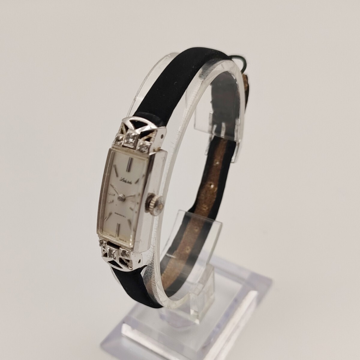 1円 稼働品 SEIKO セイコー 腕時計 アナログ 白文字盤 シルバー 布ベルト スクエア 手巻き_画像2