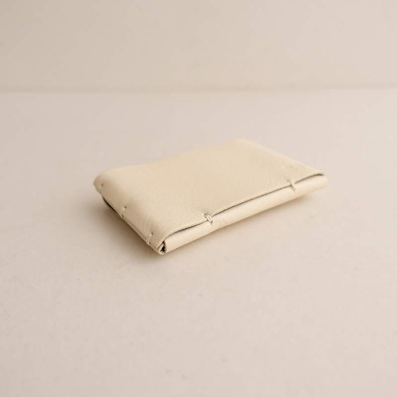 [ regular price 1.5 ten thousand ] mina perhonen mina perhonen *luck pack pouch * ivory white leather leather case (ac88-2404-54)[03D42]