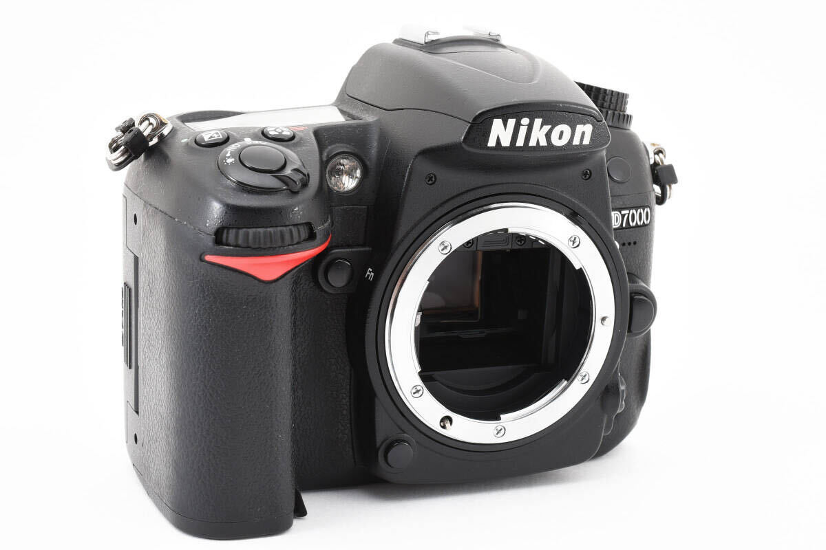 ★美品★ Nikon ニコン D7000 デジタル一眼レフカメラ ボディ バッテリー チャージャー付き #2787の画像4