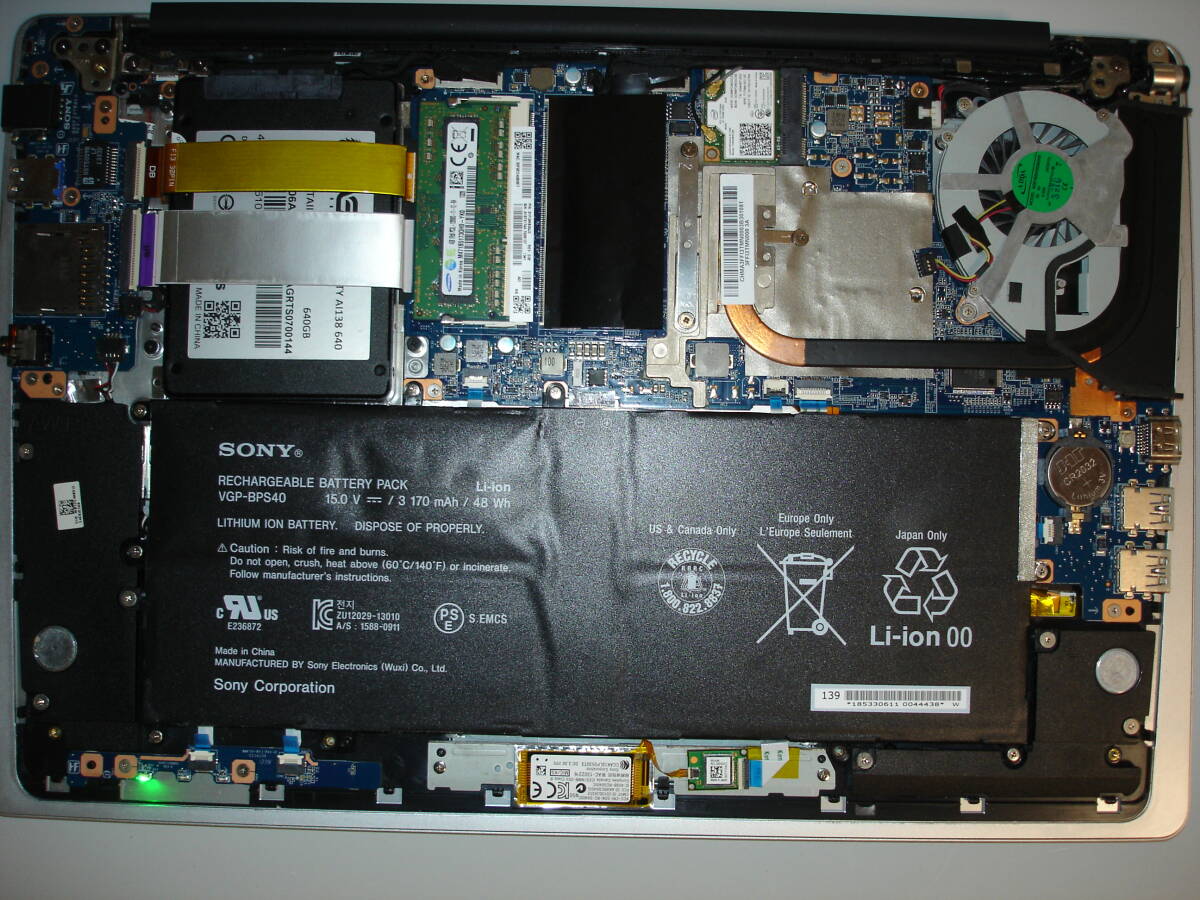 SONY VAIO Fit 15A i7-4500U/8GB  SSD640GB  WINDOWS10 ジャンク品 DVDドライブのおまけつきの画像8