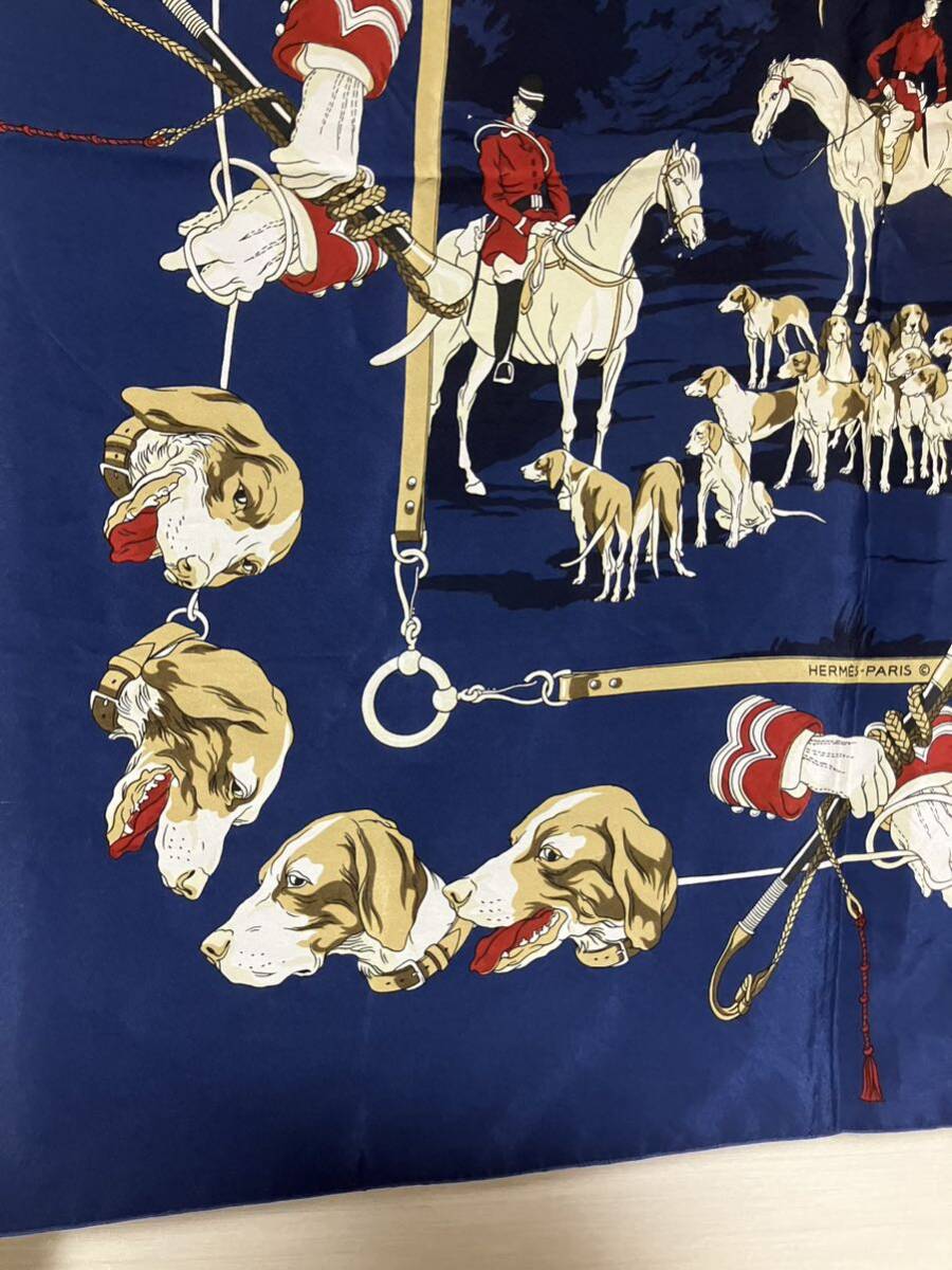 激レア エルメス レオパードフラワーブラック 犬柄スカーフ ビンテージ HERMES シルク 大判スカーフ の画像3
