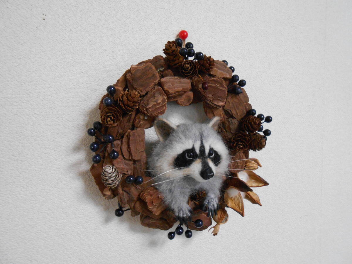 * wool felt hand made racoon . lease oh ...*