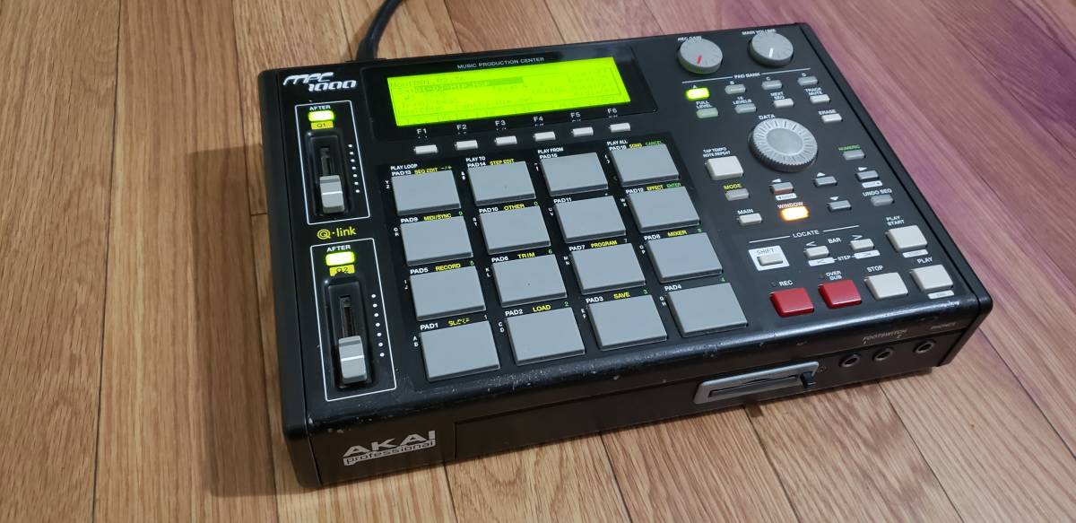  price cut possible! last exhibition!!*AKAI MPC1000BK-N* JJOS inside part switch all exchange maintenance settled MPC3000 etc.. high capacity sample attaching 