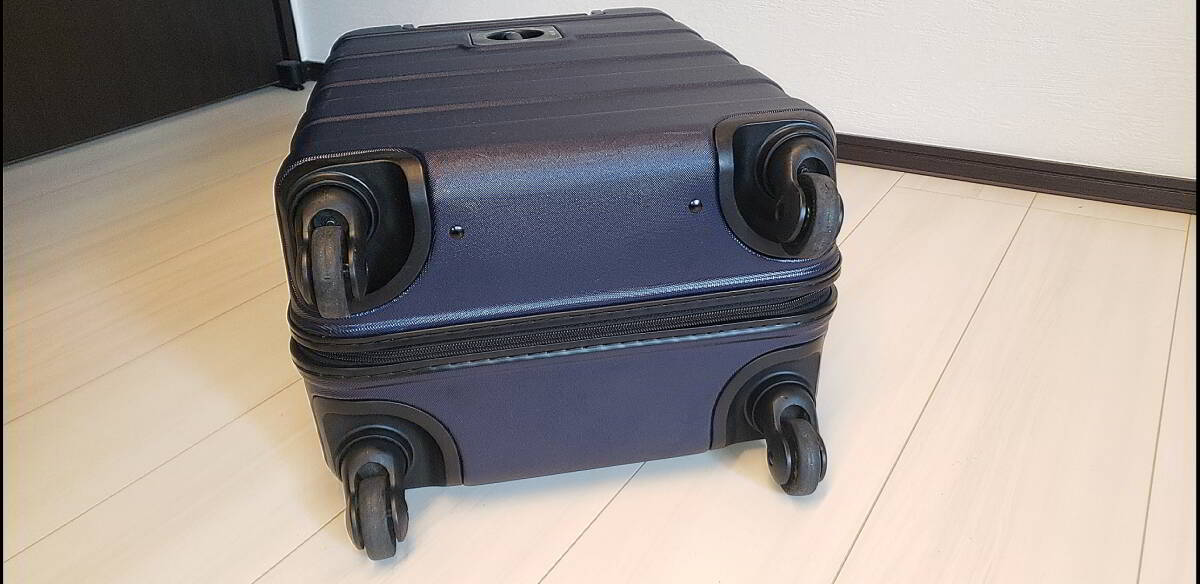 MUJI Muji Ryohin old model hard Carry case 4 wheel suitcase navy 33L machine inside bringing in size beautiful goods 