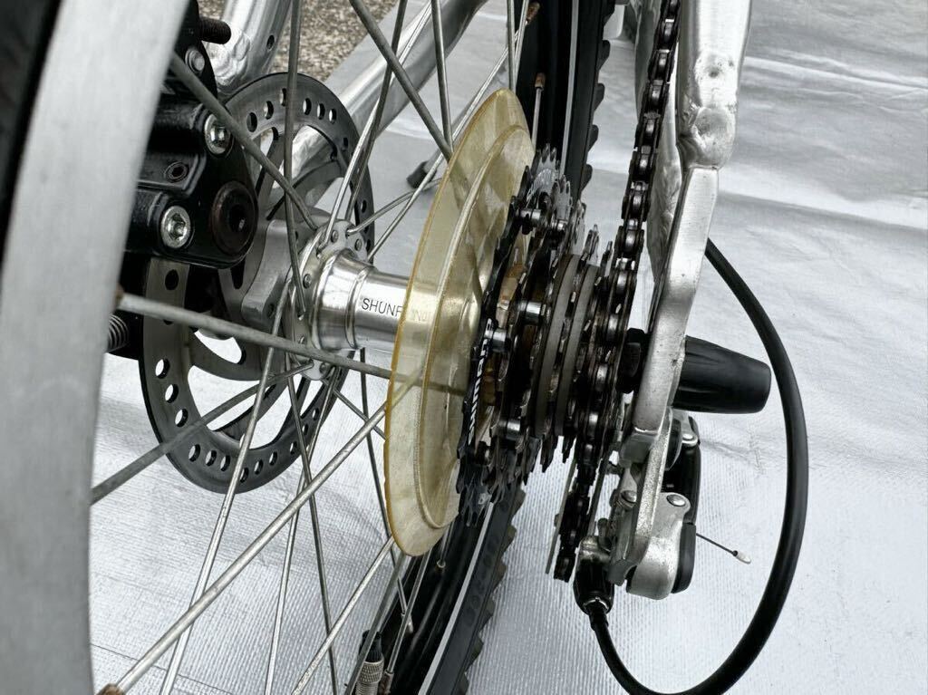 16インチ折りたたみ自転車 アルミ製defi外装6段ディスクブレーキの画像5