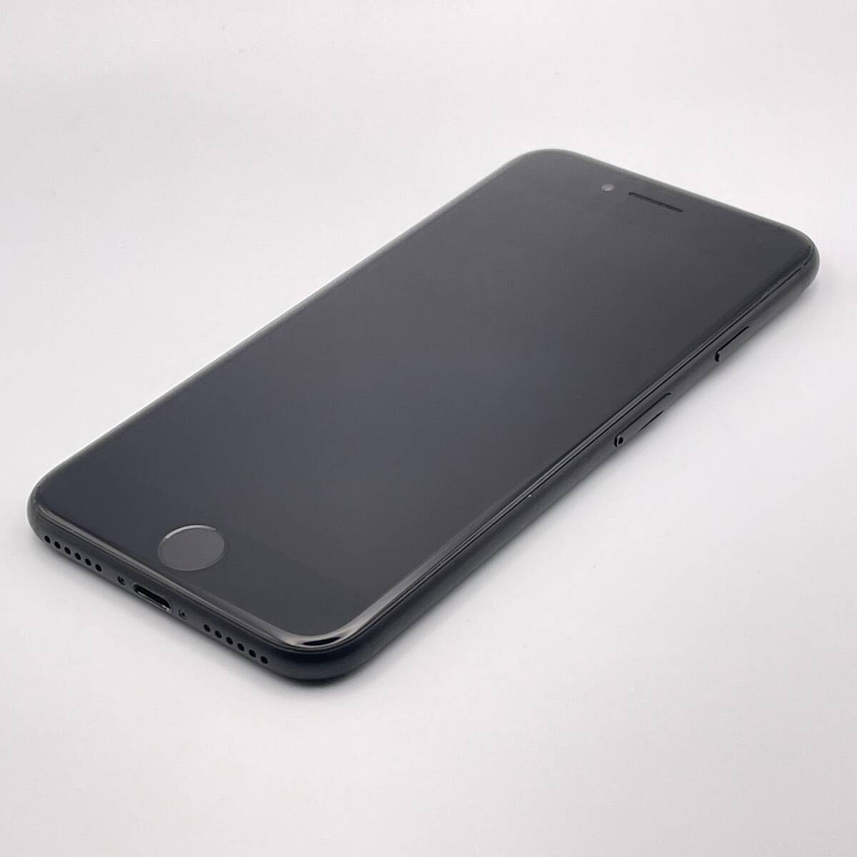 部品取り専用 ジャンク品 Apple アップル iPhone 7 32GB ブラック SIMロック解除済み 1円 から 売り切りの画像1