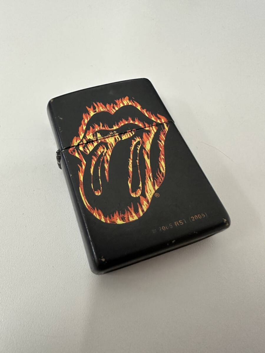 2812■ジッポ オイル ライター ZIPPO ローリングストーンズ 中古品 火花OK 喫煙具 The Rolling Stones 洋楽の画像1