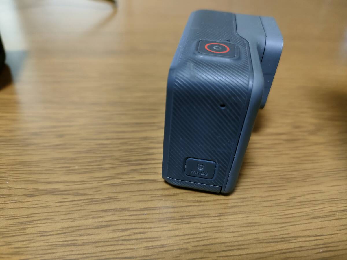 GoPro HERO5 Black 社外替えバッテリー、マウント付きの画像5
