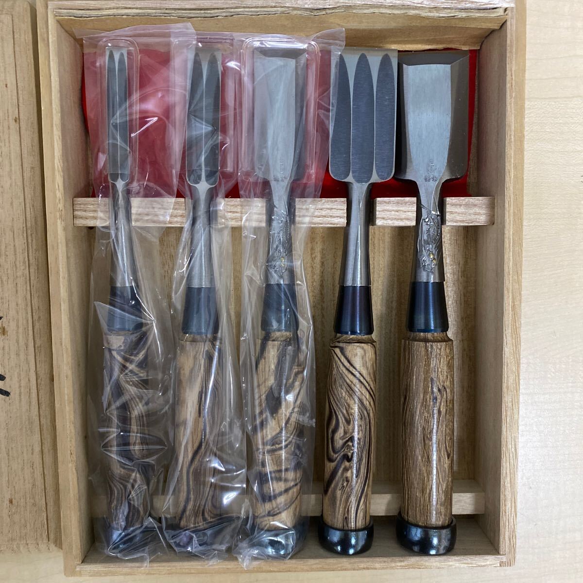 小山市 天山龍 追い入鑿 5本組 白樫特殊柄 大工道具 のみ|Yahoo 小山市 天山龍 追い入鑿 5本組 白樫特殊柄 大工道具 のみ|Yahoo