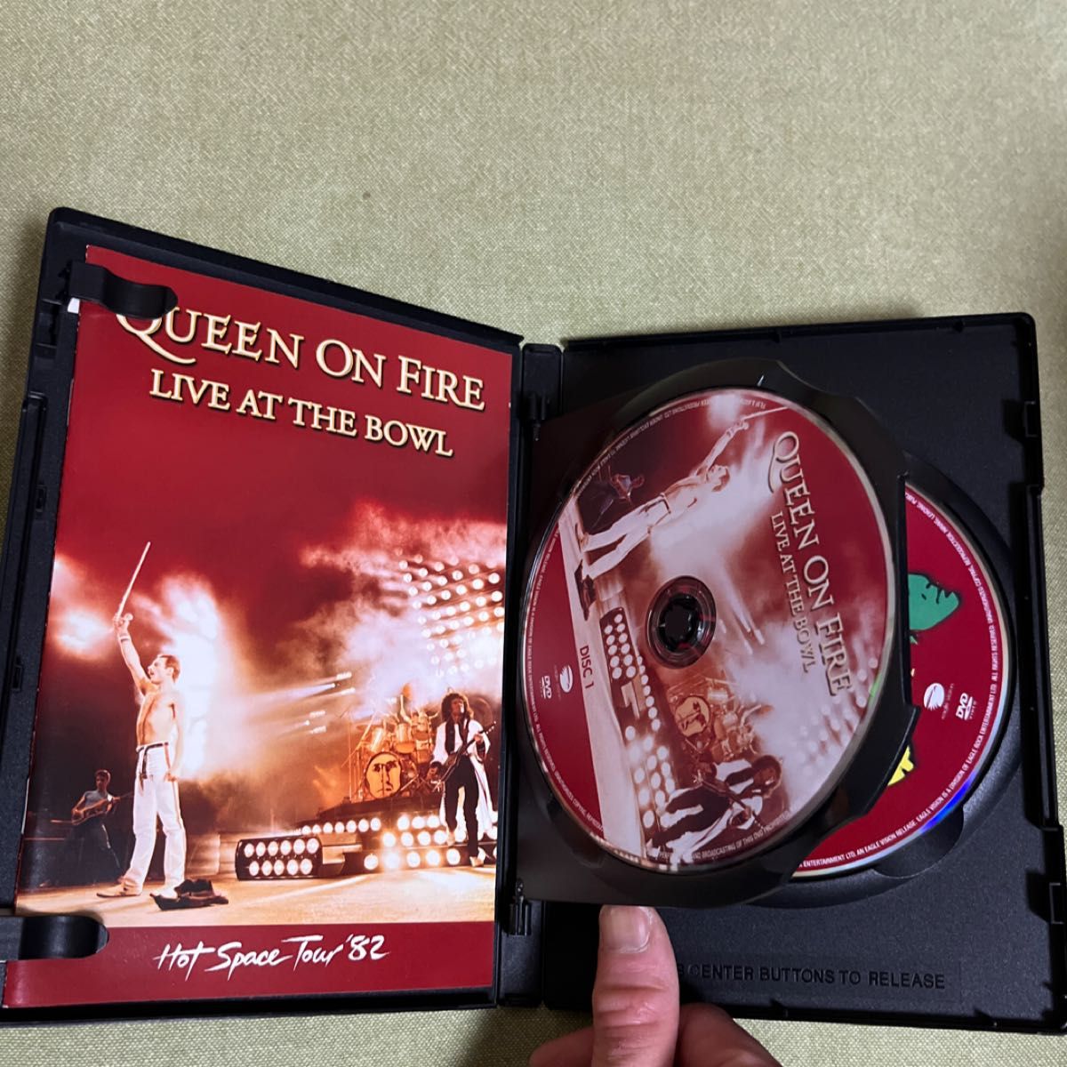 Queen【美品】 On Fire Live at the Bowl 