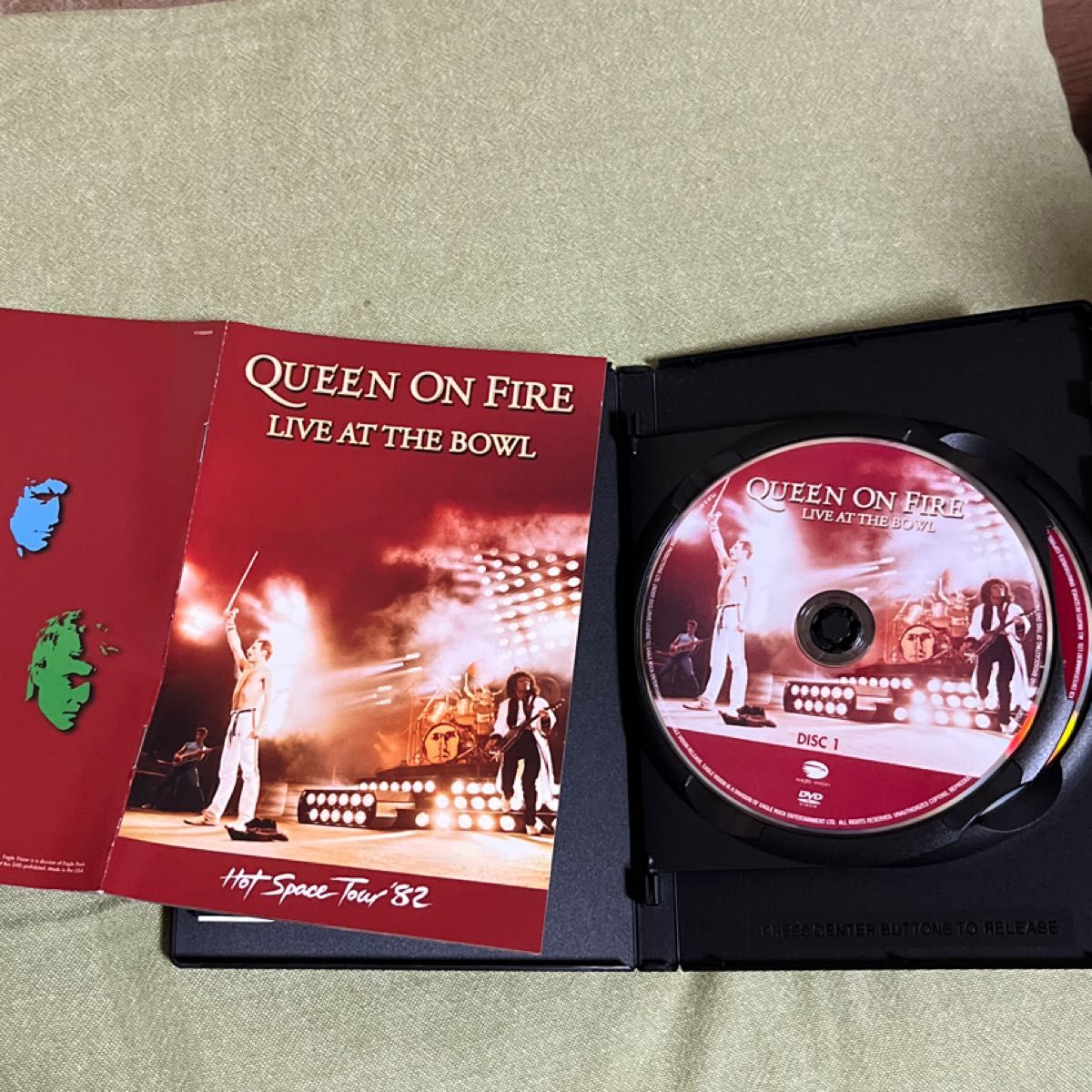Queen【美品】 On Fire Live at the Bowl 