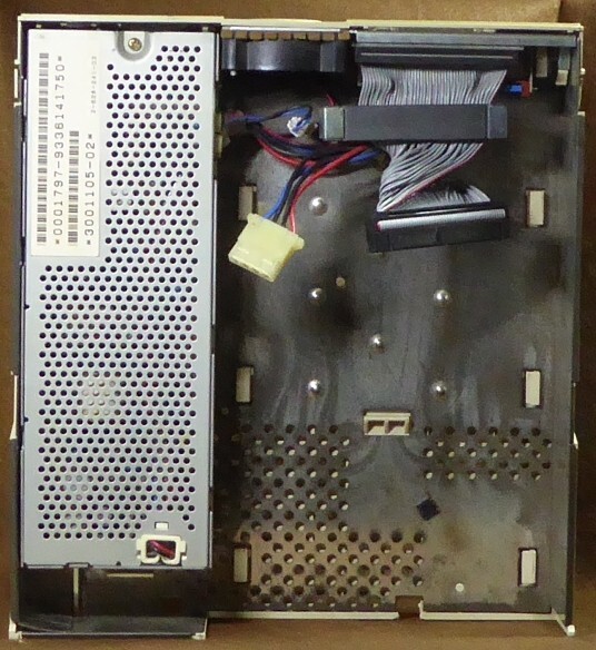 富士通 外付け SCSIケース X557A 5インチベイ×1 ジャンク SUN MODEL411のOEM_画像5