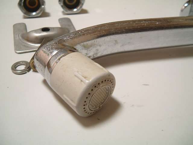 TOTO 台所 水栓 中古 TKJ31CF3R 傷 汚れあります。の画像7