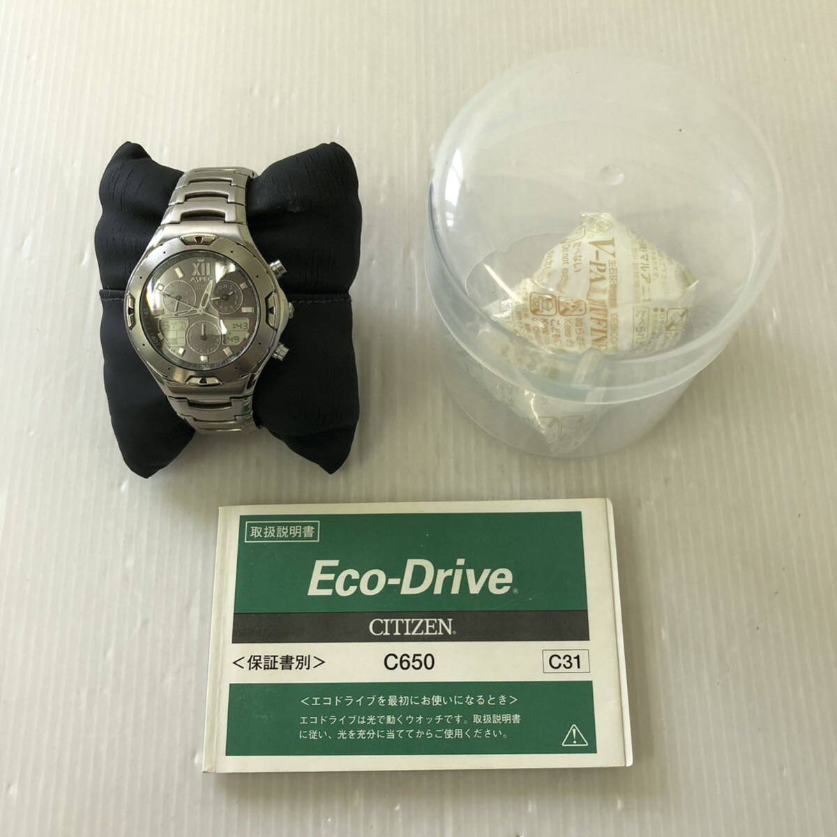 CITIZEN シチズン Eco-Drive C650 ソーラー時計 クロノグラフ 軽量チタンの画像6