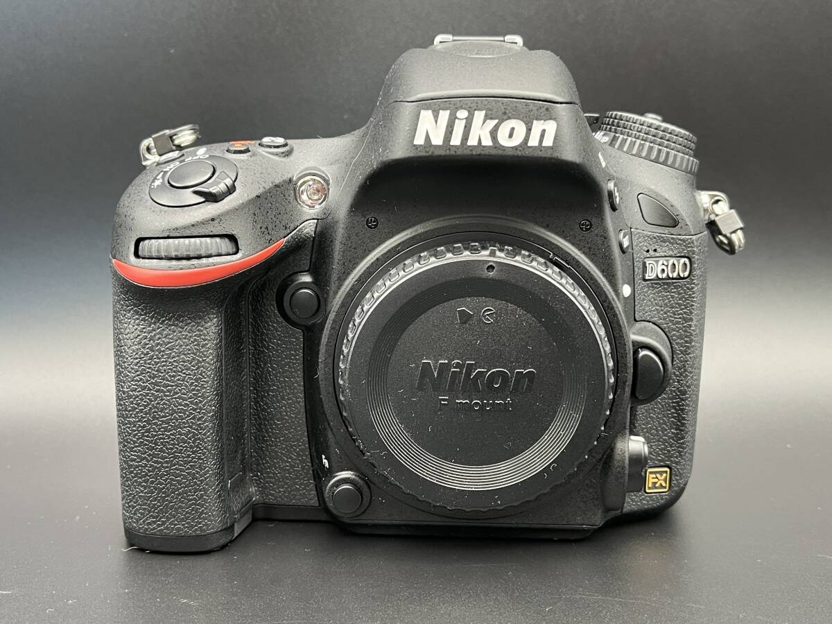 (10590)Nikon/ニコン　D600　ボディ デジタル一眼レフ　カメラ　通電確認済　説明書付き　中古/現状品_画像2