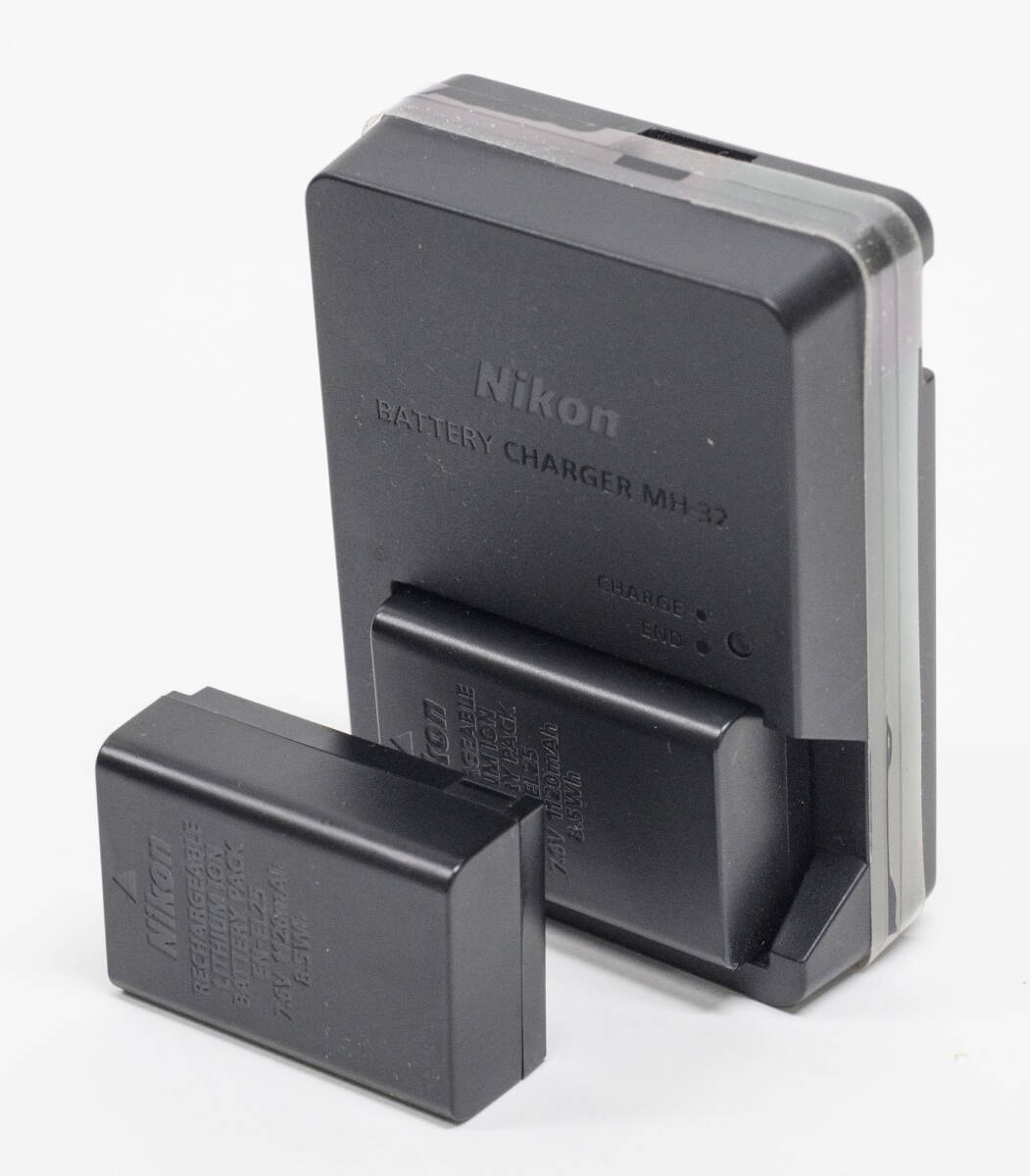 Nikon Z50 ダブルズームキット 予備バッテリ フード付き 元箱ありの画像9