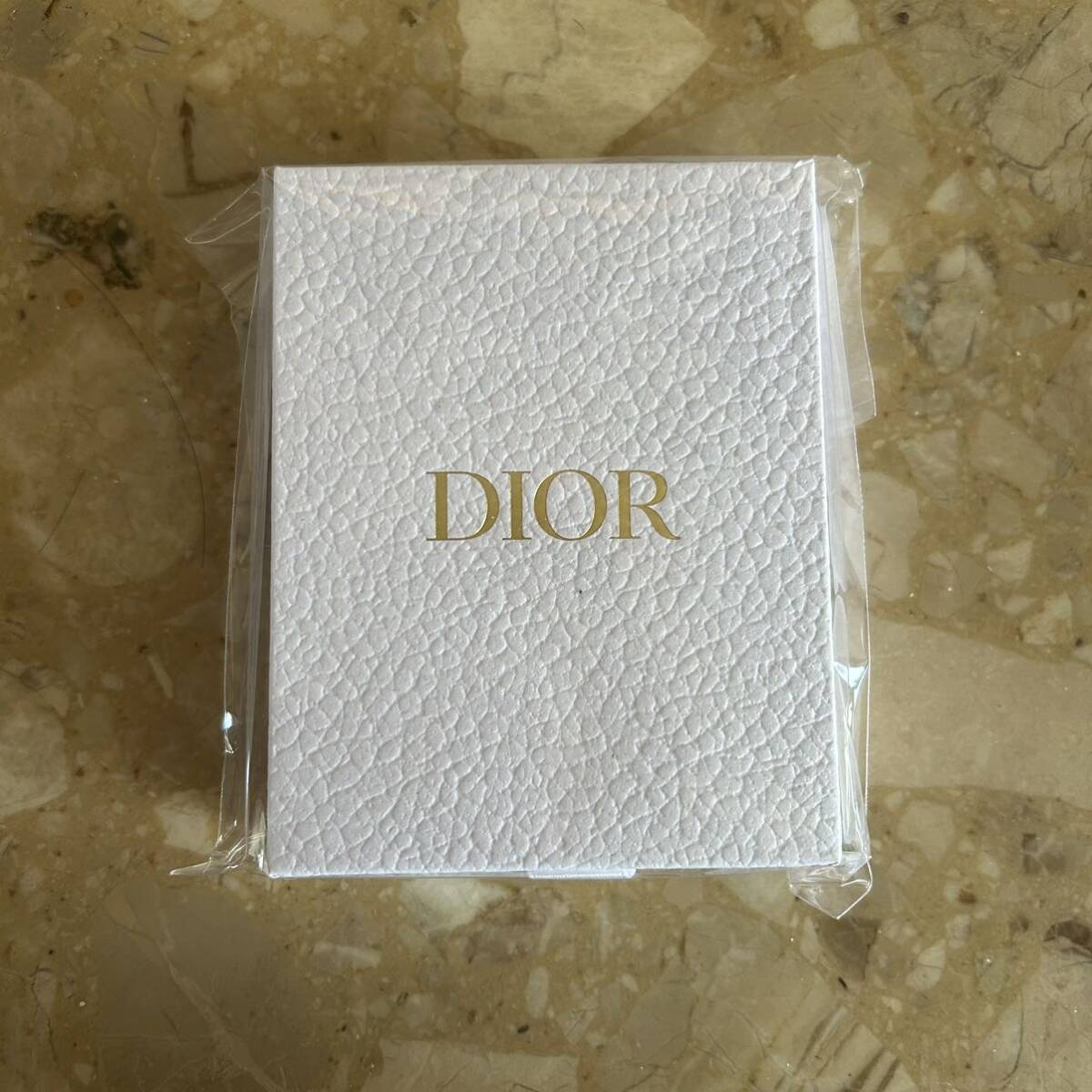 Dior ノベルティ クリスタルウェルカムギフト ストラップ チャームの画像2