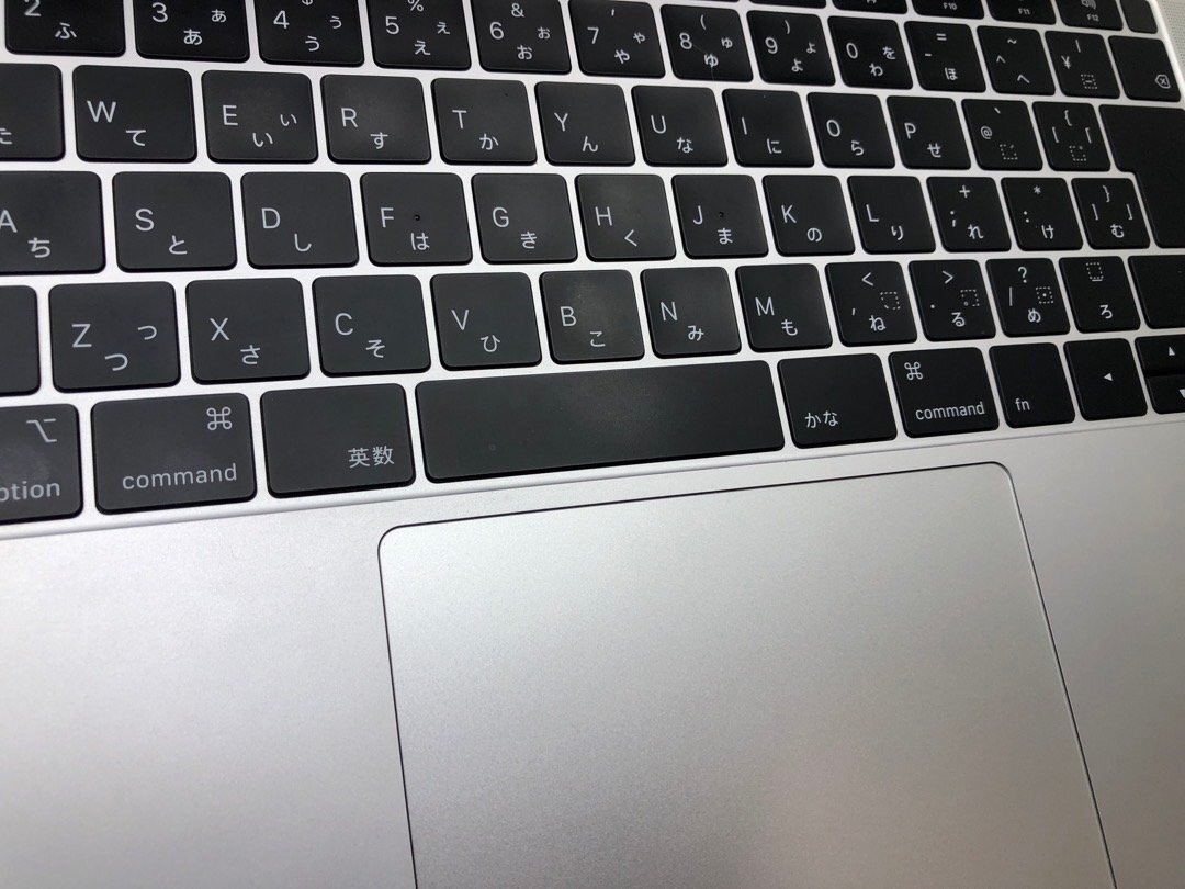 【Apple】MacBook Air Retina 13inch 2018 A1932 Corei5-8210Y 8GB SSD256GB NVMe WEBカメラ OS12 中古Mac_画像4