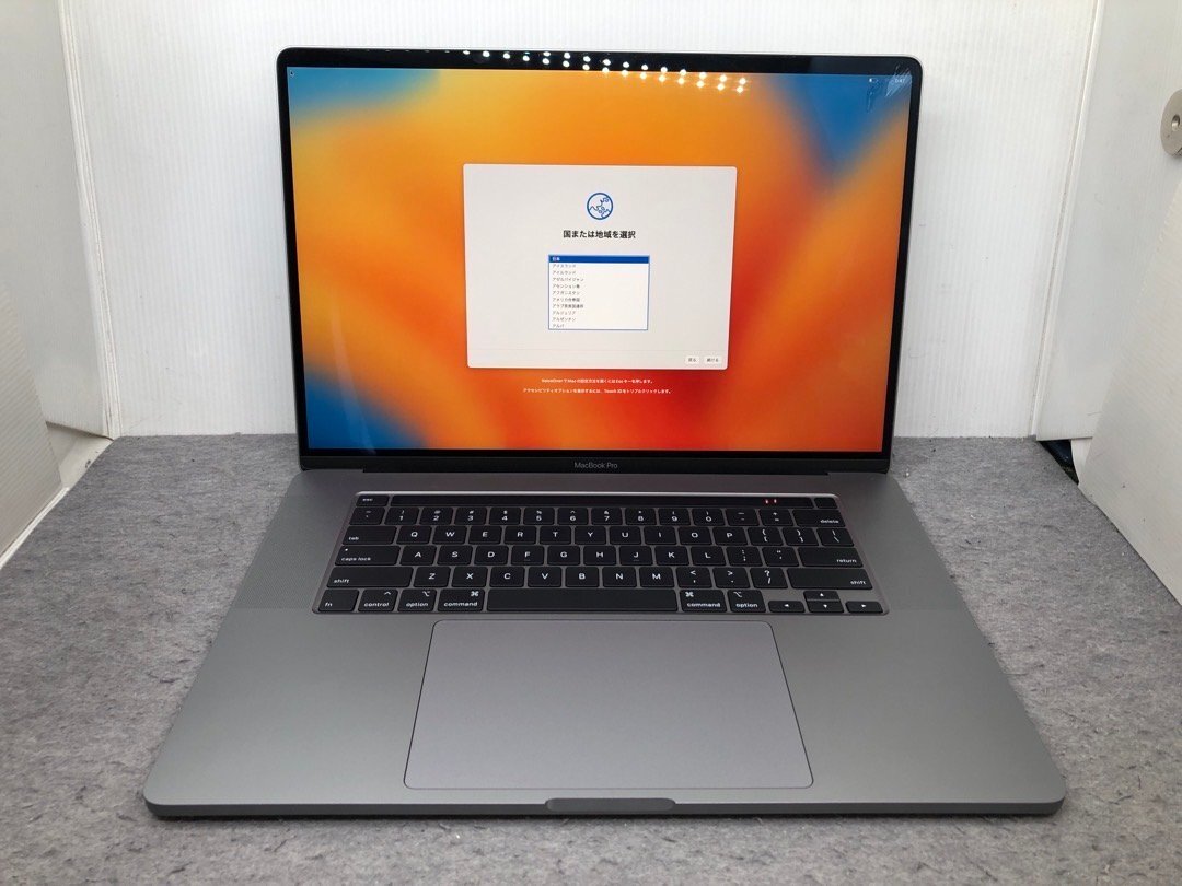 【Apple】MacBook Pro 16inch 2019 A2141 Corei7-9750H 16GB SSD1TB NVMe AMD Radeon Pro 5300M 4GB OS13 中古Mac US配列 充放電回数少の画像1