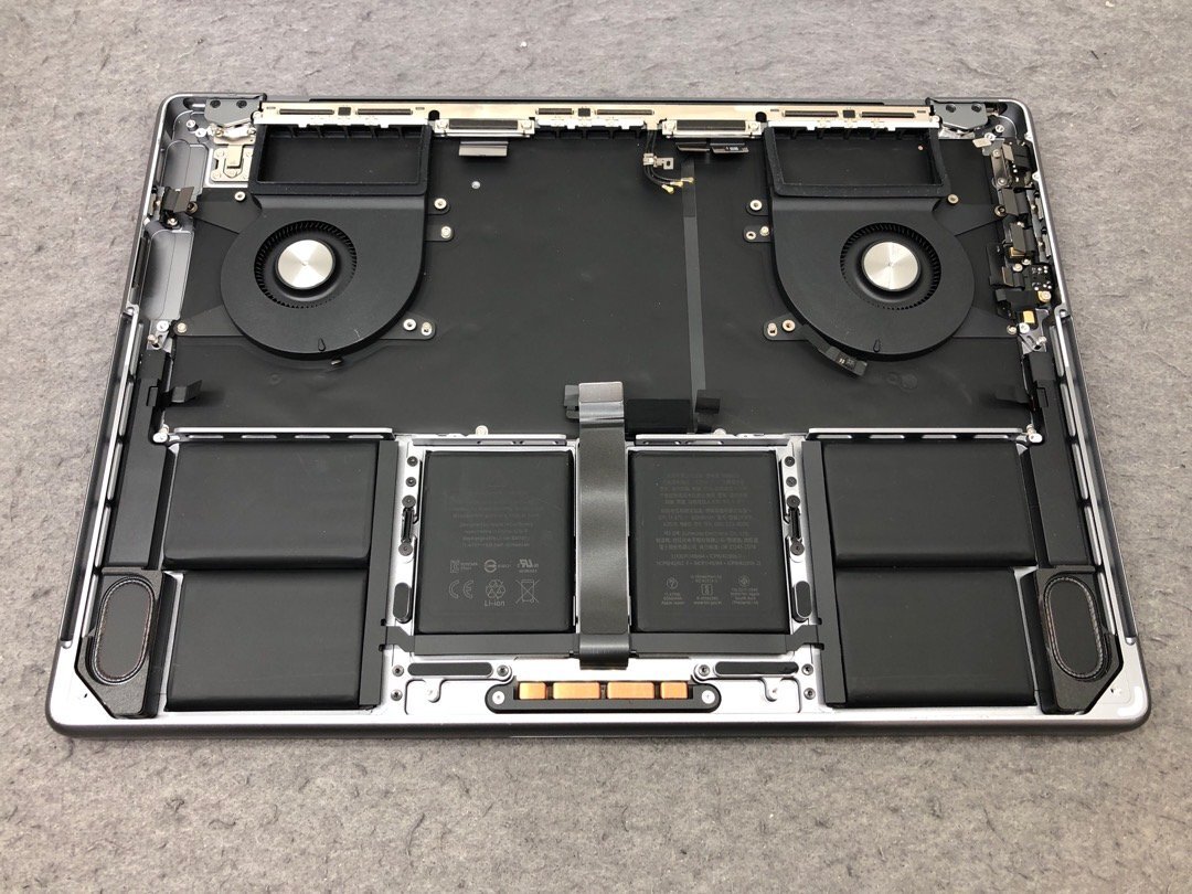 ジャンク【Apple】MacBook Pro 14inch 2021 A2242 CPUなし メモリなし 