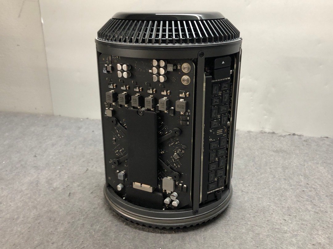 【Apple】Mac Pro Late 2013 A1481 Xeon E5-2697v2 64GB SSD1TB AMD Fire Pro D500 3GBx2 Wi-Fi Bluetooth OS10.15 中古Macの画像6