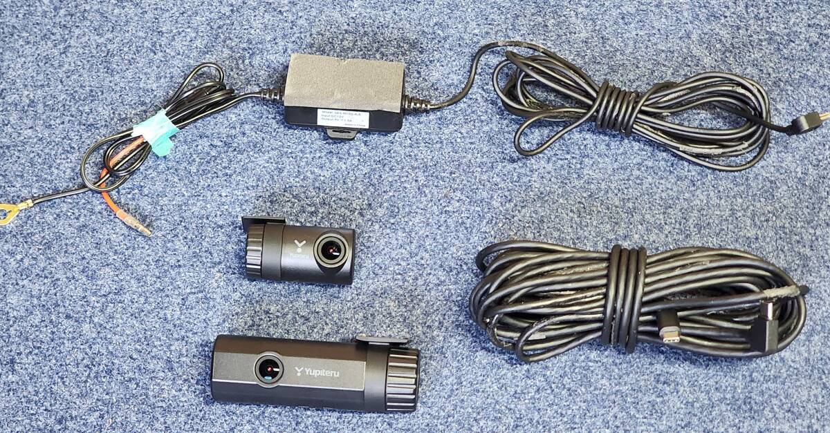 ユピテル SN-TW90 ドライブレコーダー 前後カメラ スマートフォン連動 GES-5015G-4LS付き USB-C の画像1