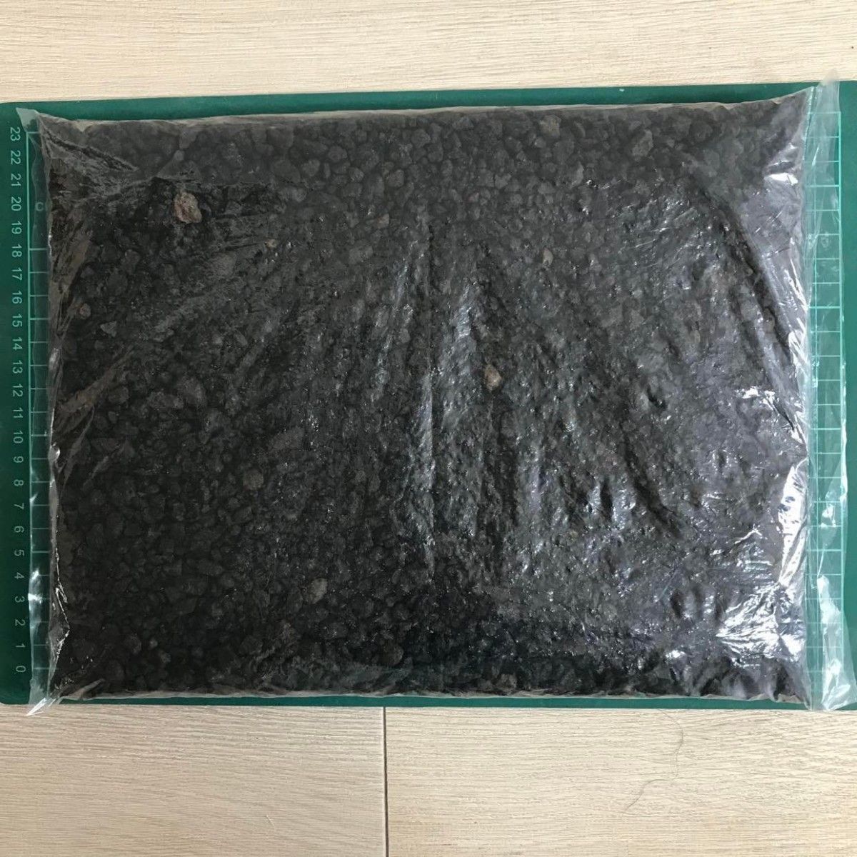 富士砂 中粒 2L 1800g 観葉植物 コーデックス 多肉植物 サボテン