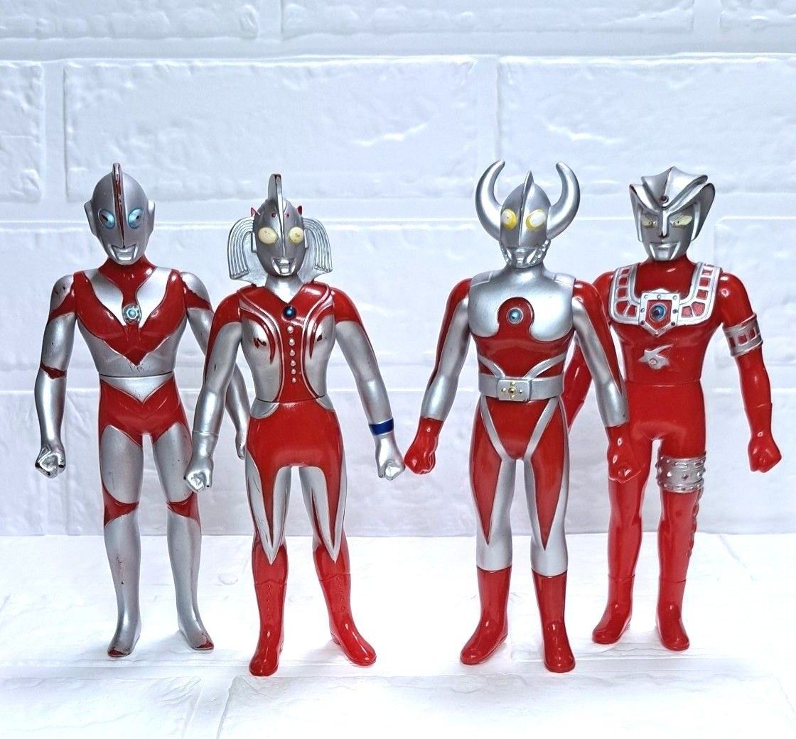 ウルトラマン 日本製 ソフビ 4 体 セット BANDAI 円谷プロ ウルトラマン 日本製 ソフビ 4 体 セット BANDAI 円谷プロ
