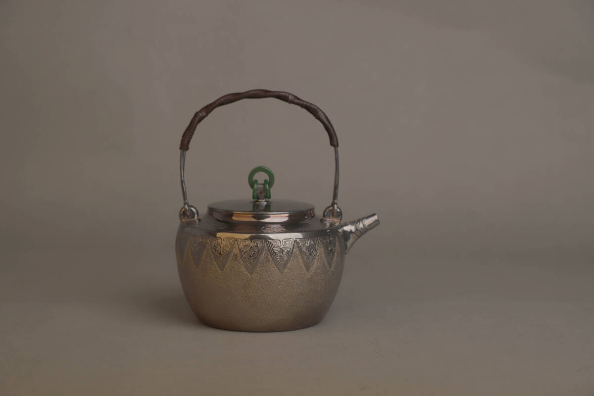 純銀保証 蔵六居造 饕餮紋 玉摘 湯沸 銀瓶 時代物 美術品 煎茶道具