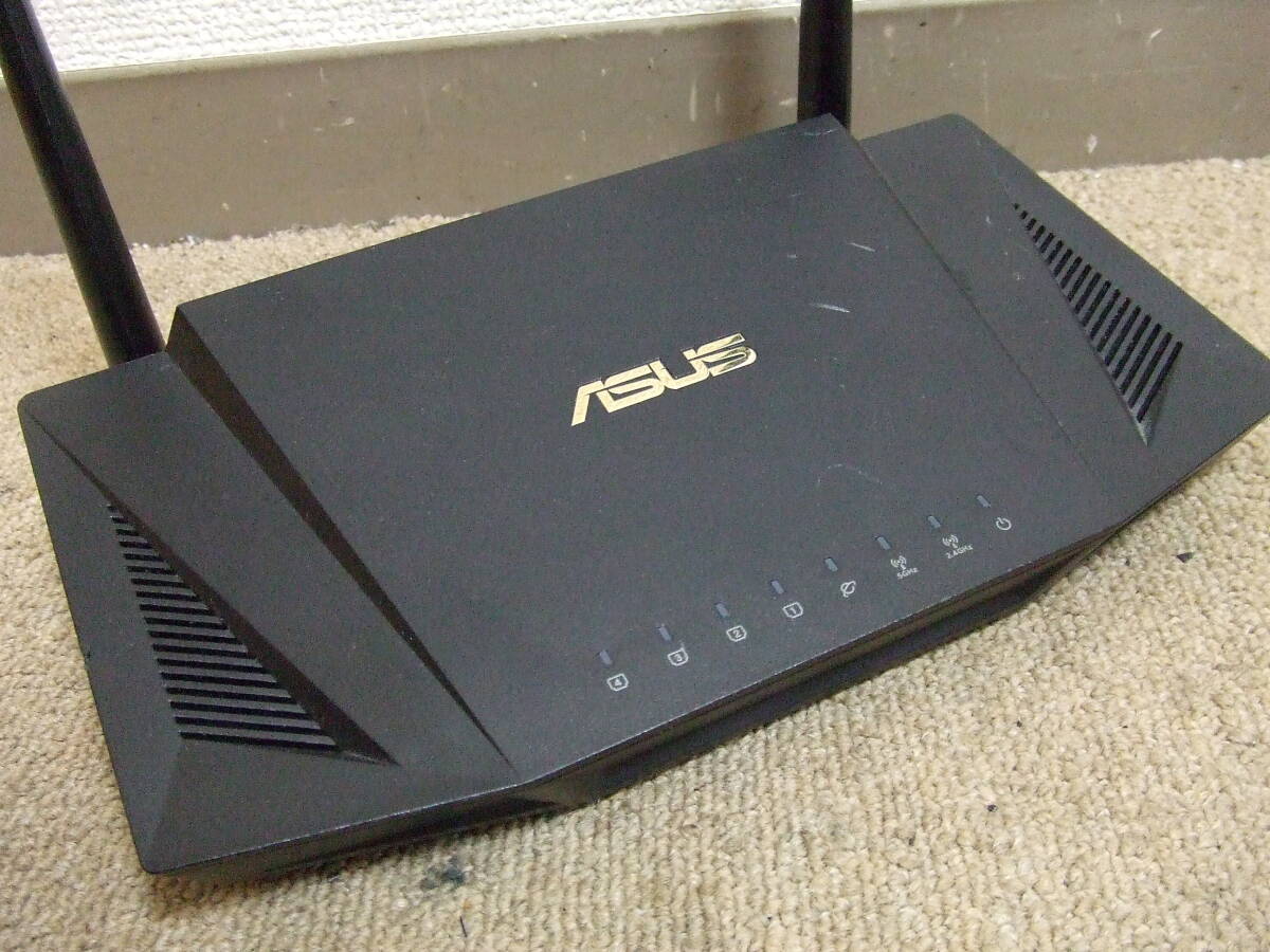 i83　 Asus RT-AX56U ax1800 Wi-Fi 6デュアルバンドWi-Fiルーター 中古　未確認　現状品_画像3