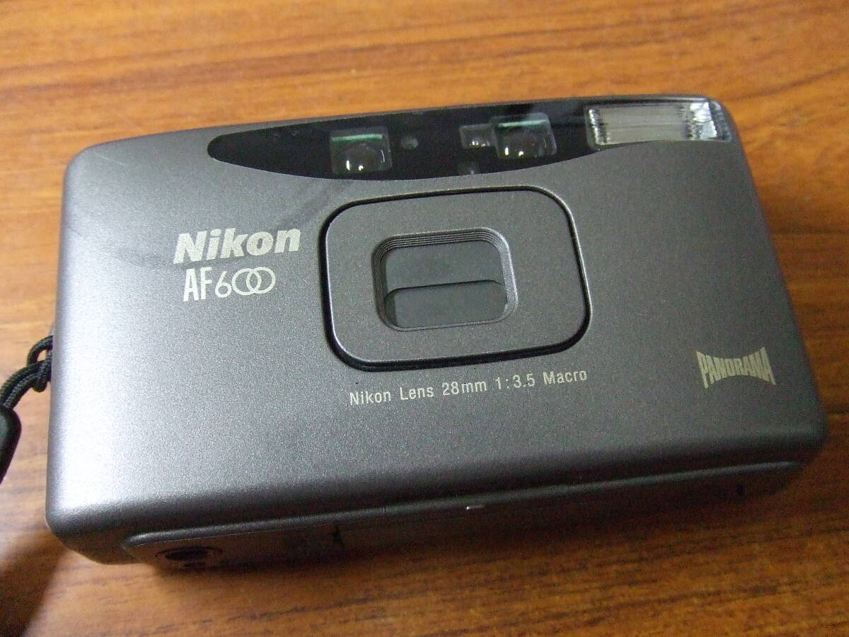 i259 Nikon AF600 28mm 1:3.5 Macro コンパクトフィルムカメラ ニコン 中古 本体 現状品の画像5