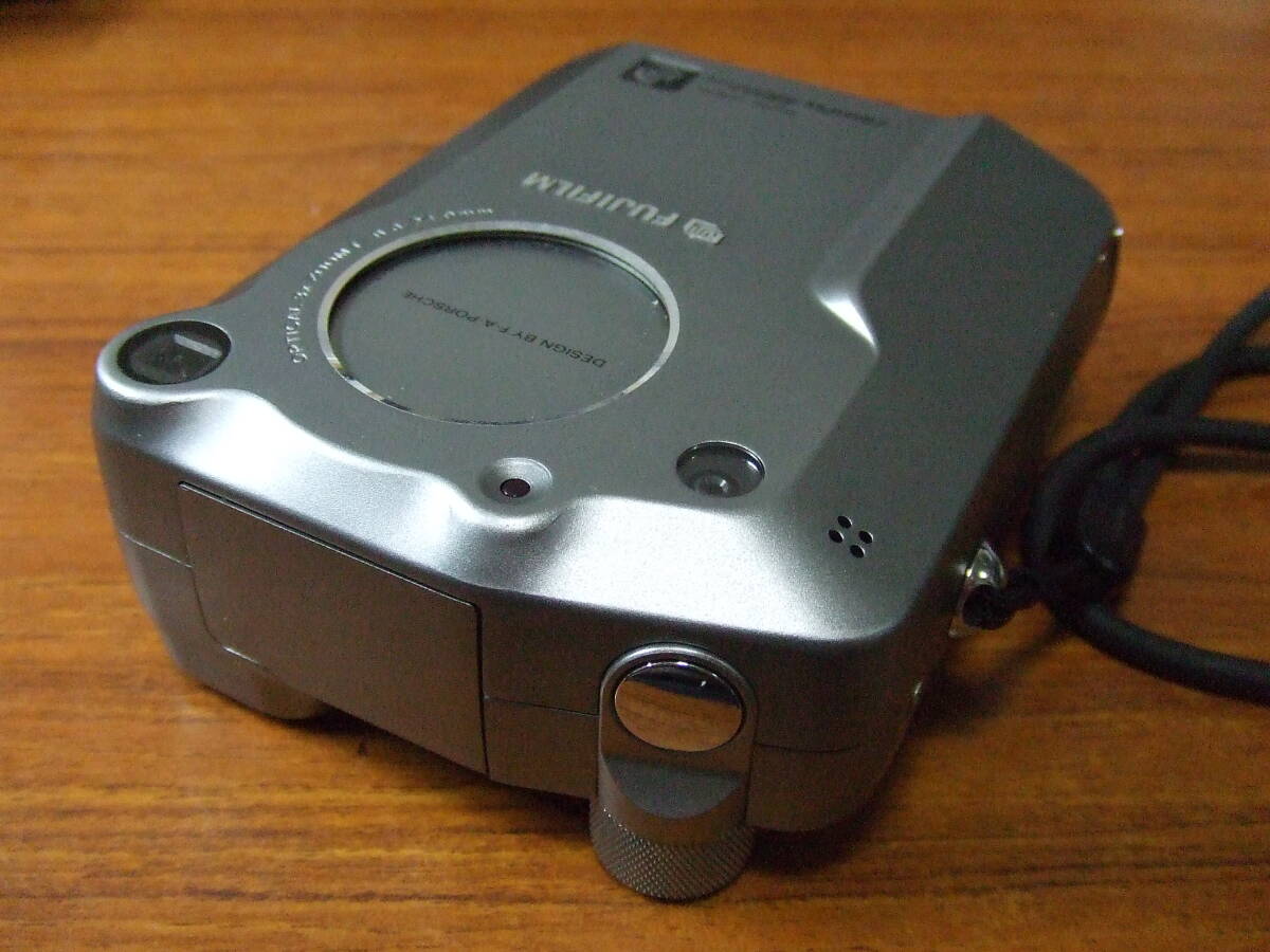 i288 　フジフィルム FinePix 4800z　デジカメ 中古 本体 未確認　ジャンク_画像4