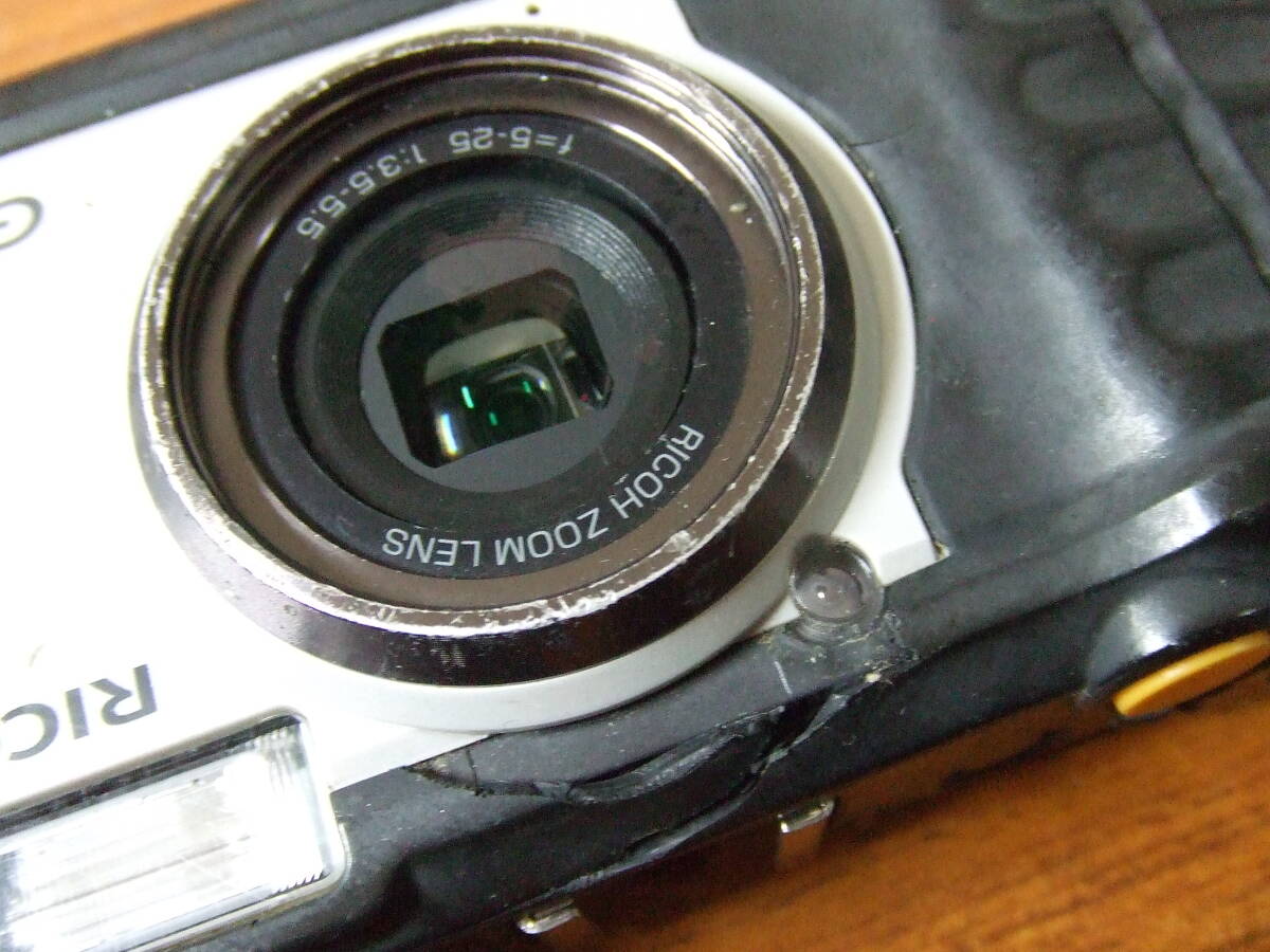 i368 リコー/RICOH G600 デジタルカメラ　デジカメ 防水 防塵 工事現場用 中古 本体_画像4