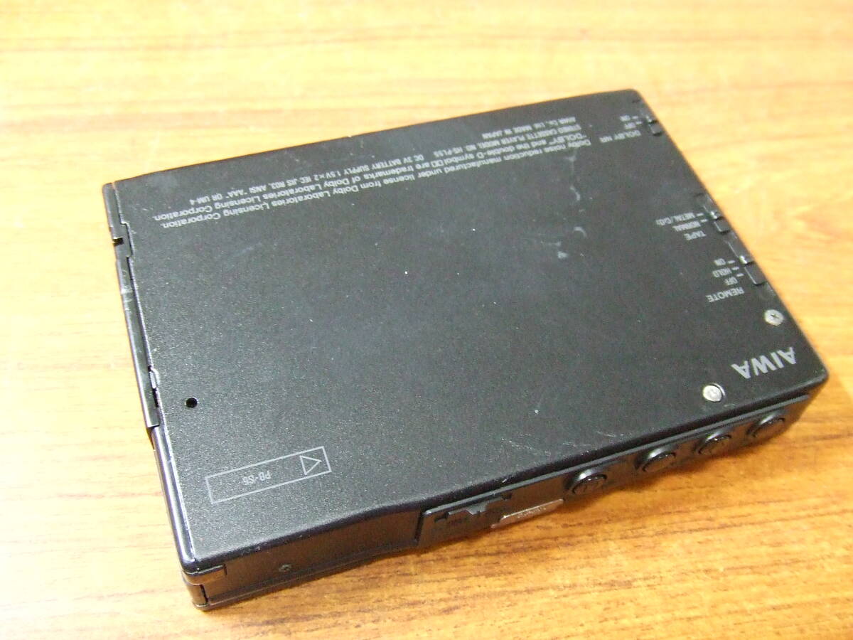 i457 aiwa アイワ HS-PL55 ポータブルカセットプレーヤー 中古　本体　未確認　ジャンク_画像5