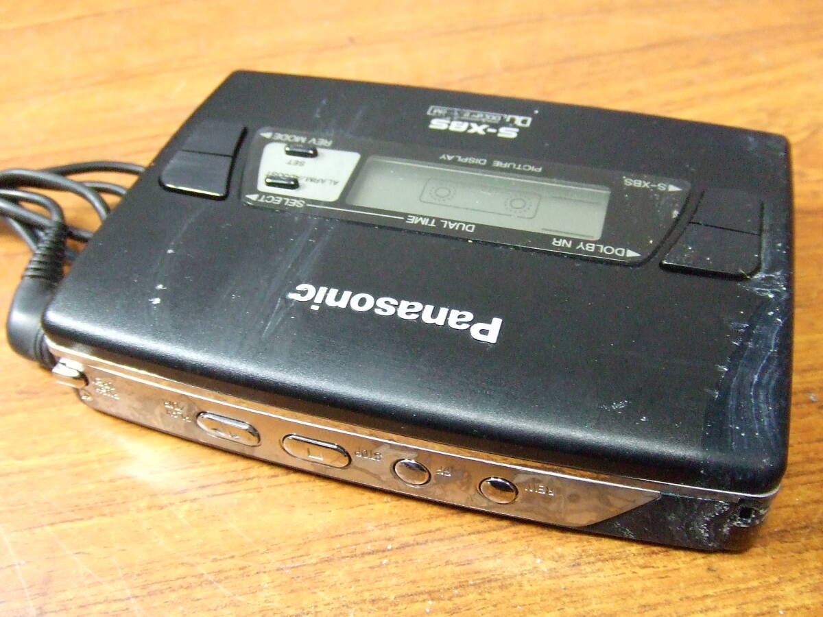 i481 Panasonic/パナソニック ポータブルカセットプレーヤー RQ-S4 本体　未確認 ジャンク