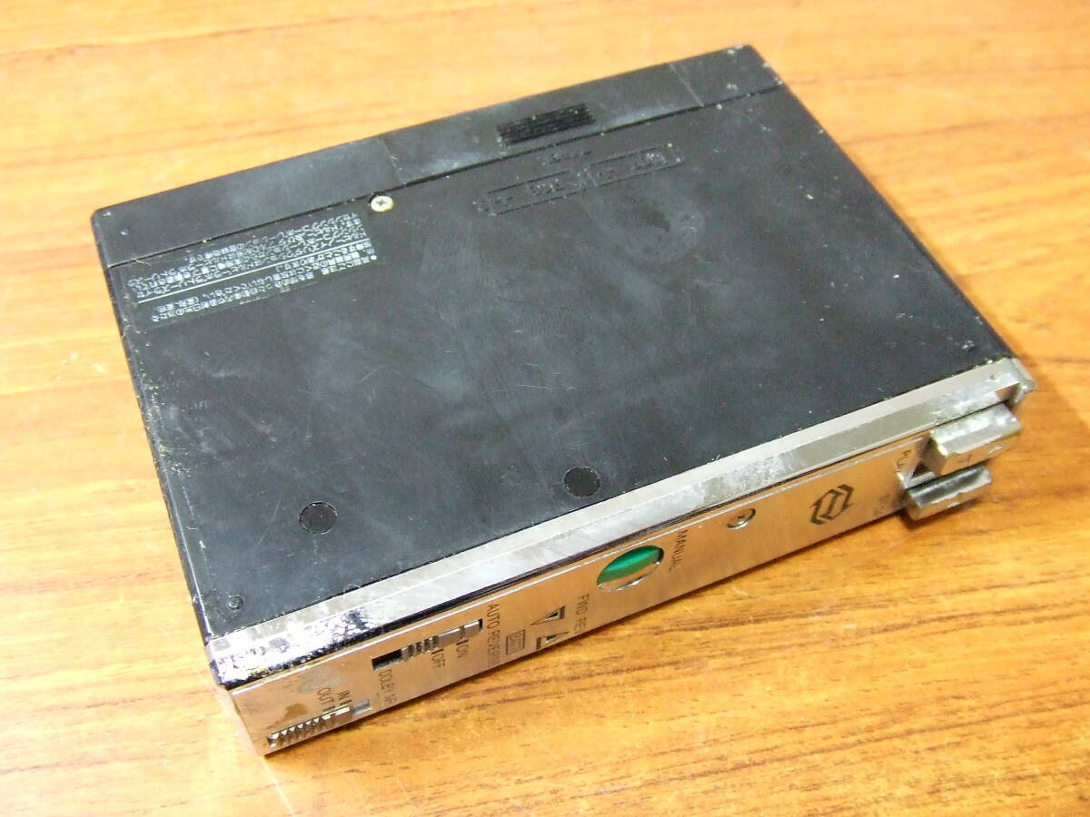 i485 東芝 ポータブルカセットプレーヤー Walky KT-PS5 中古　本体 ジャンク _画像7