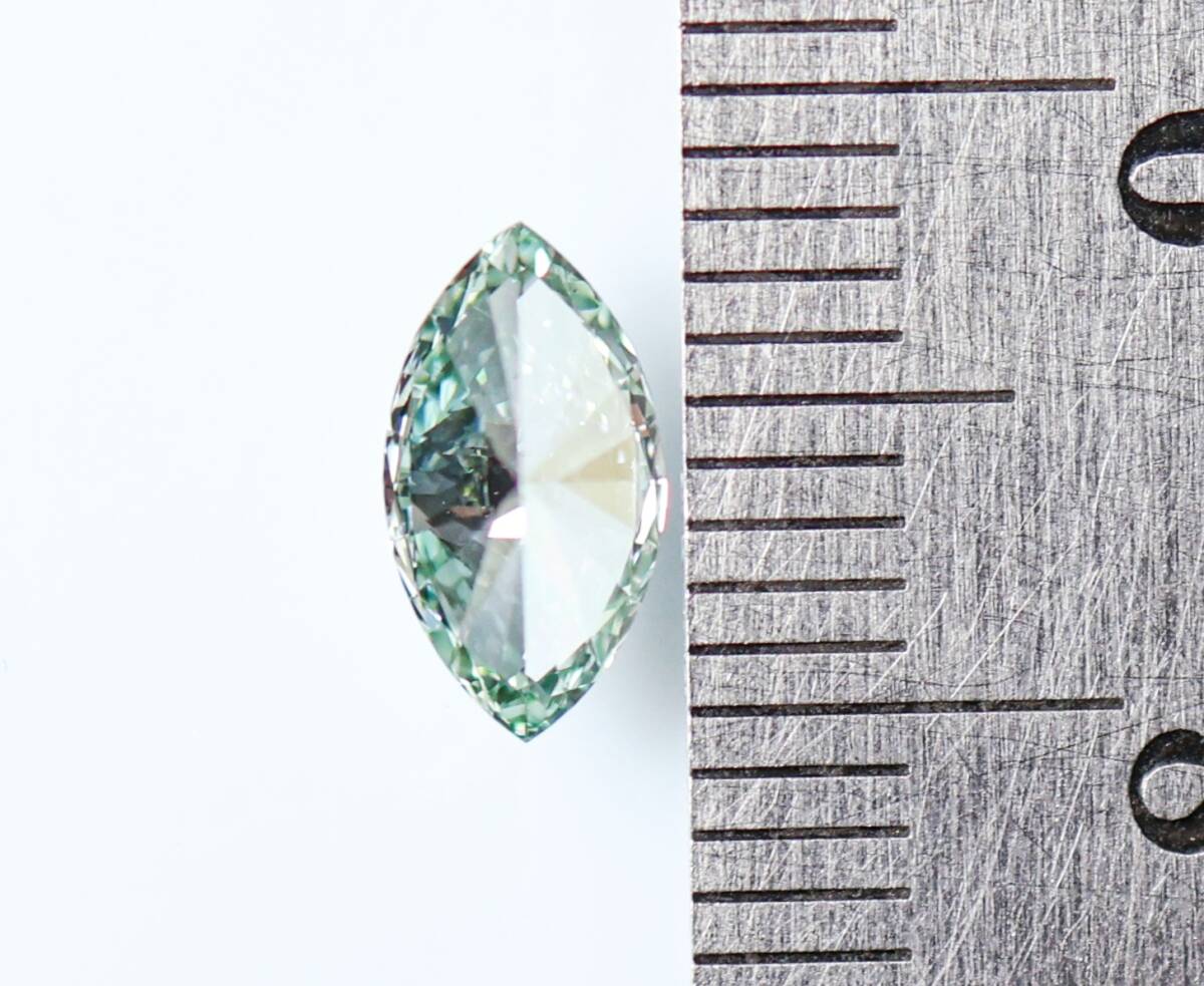 【１００円～】VS2！0.626ｃｔ 天然ダイヤ FANCY LIGHT GREEN BLUE（トリート）MQカットの画像6