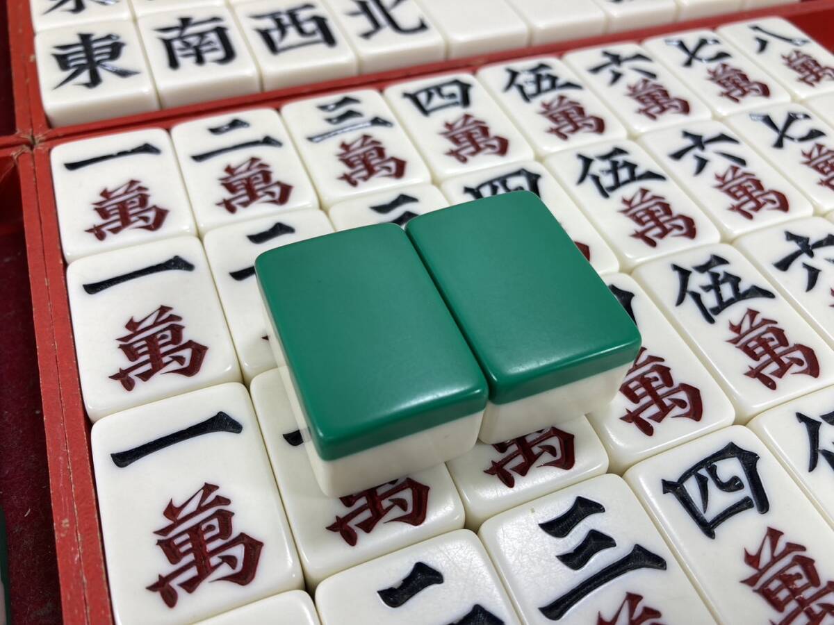 Yahoo!オークション - 麻雀牌 虎牌 デカ牌 背緑 菊紋 家紋ケース Yahoo!オークション - 麻雀牌 虎牌 デカ牌 背緑 菊紋 家紋ケース