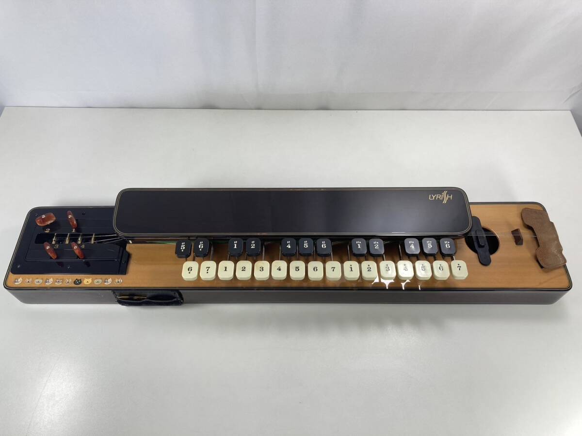 現状品　ライリッシュ 大正琴 LSS200 Lyrissh ソフトケース付き 現状品 ライリッシュ 大正琴 LSS200 Lyrissh ソフトケース付き