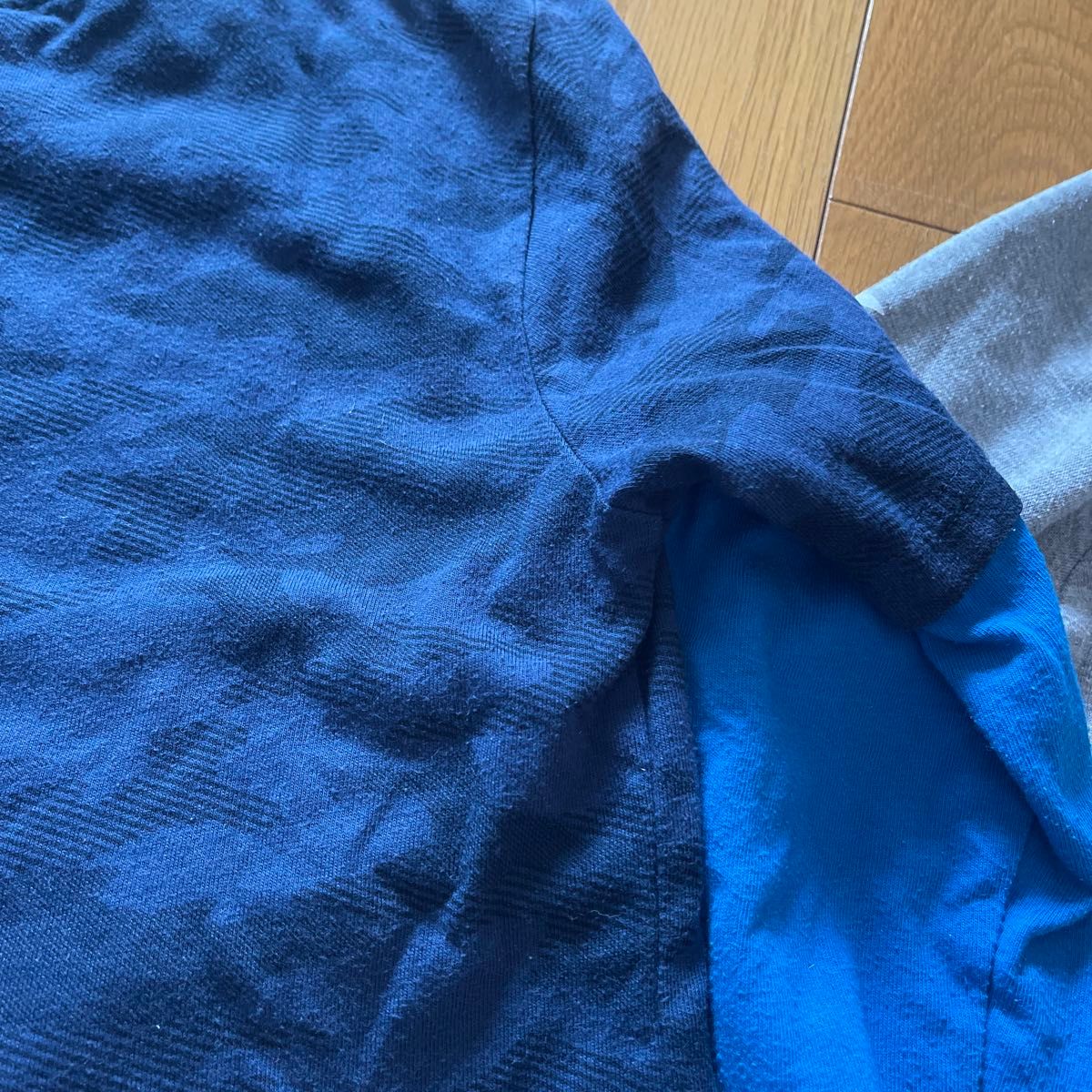 140  長袖 Tシャツ カットソー キッズ　男児　2枚　迷彩　紺　ネイビー　グレー　星