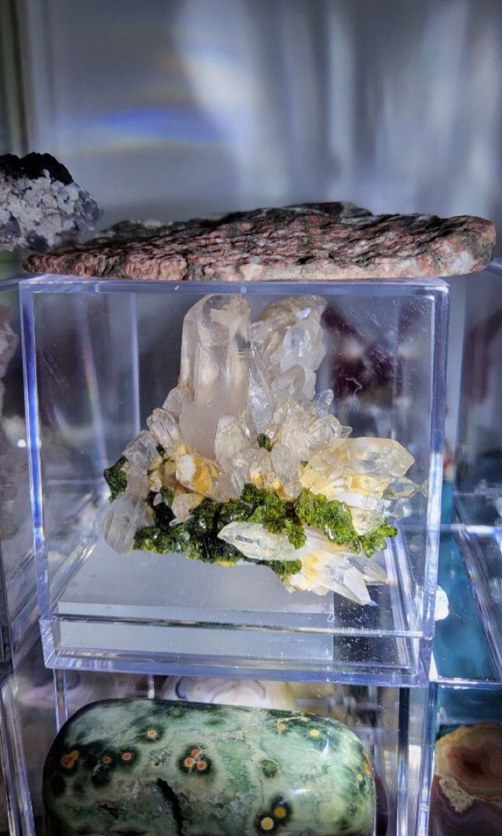 エピドート 水晶クラスタ 四川省産 97g 7x6 8x3 5cm #天然石 エピドート 水晶クラスタ 四川省産 97g 7x6 8x3 5cm #天然石